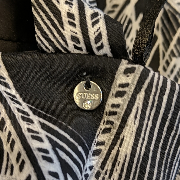 Halter dress - Picture 4 of 4